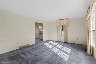 725 Lockwood Ct, Harrisburg, PA 17112 - Photo 5