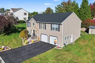 1330 Fox Hollow Dr, Harrisburg, PA 17113 - Photo 27