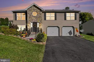 1330 Fox Hollow Dr, Harrisburg, PA 17113 - Photo 29