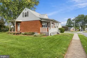 361 E Roosevelt Ave, Middletown, PA 17057 - Photo 3