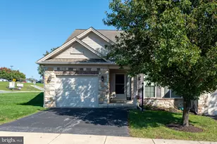 4864 Sheffield Ct, Harrisburg, PA 17112 - Photo 1