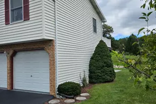 6454 Taunton Rd, Harrisburg, PA 17111 - Photo 9