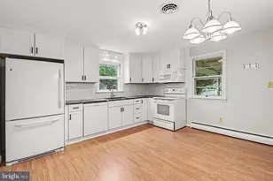 140 Peach Ave, Hershey, PA 17033 - Photo 9