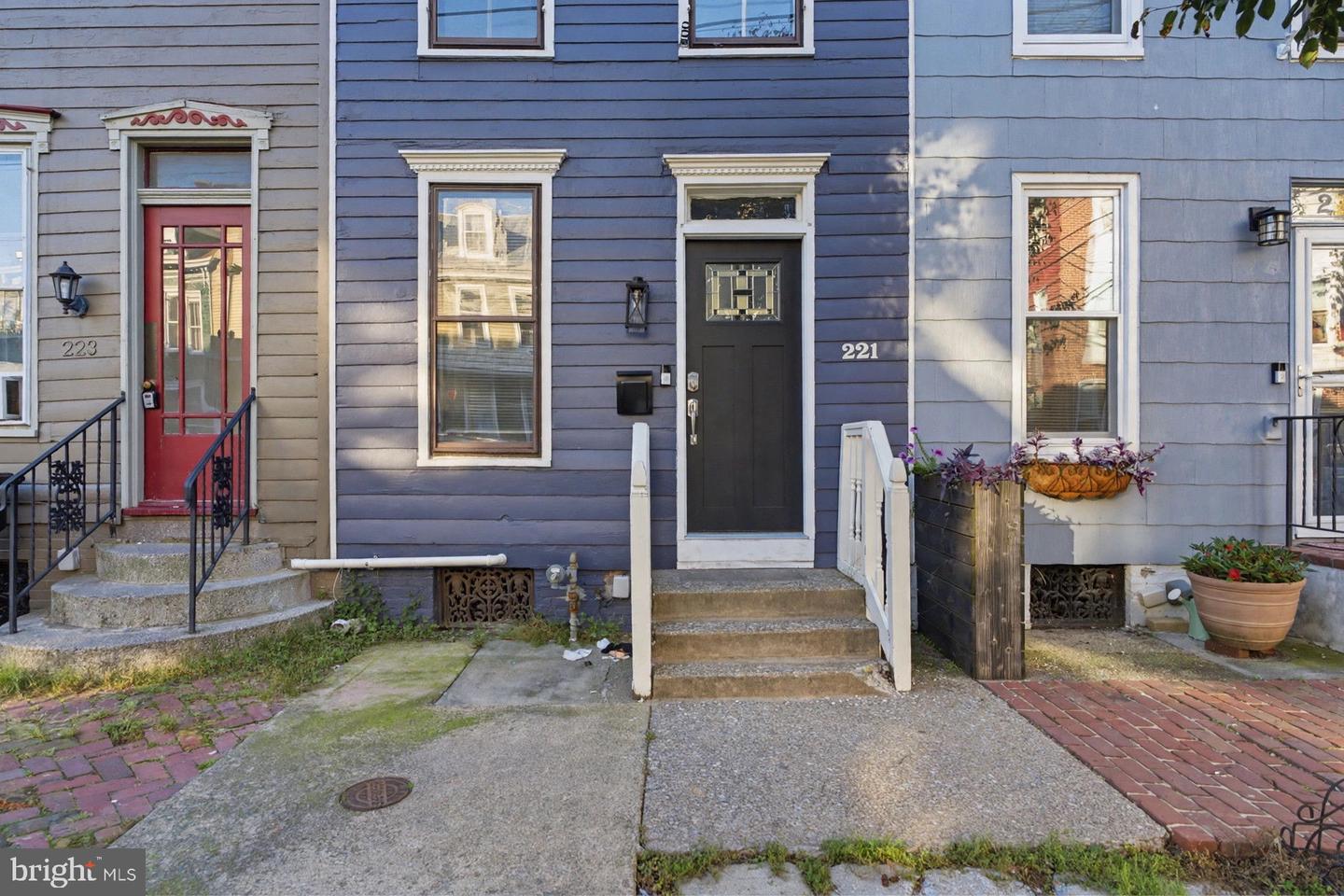 221 Boas St, Harrisburg, PA 17102 - MLS PADA2065350 - Coldwell Banker