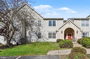 215 Forest Oak Ln, Harrisburg, PA 17110 - Photo 1