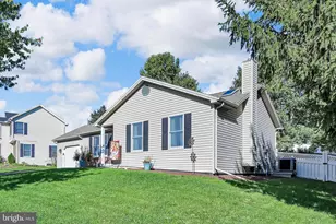 108 Graystone Dr, Hummelstown, PA 17036 - Photo 5