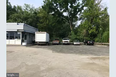 131 Morton Avenue, Folsom, PA 19033 - Photo 3