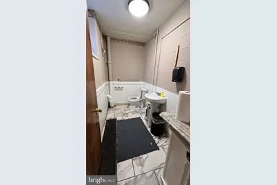 1712 W Providence Avenue, Chester, PA 19013 - Photo 19