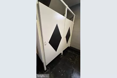 1712 W Providence Avenue, Chester, PA 19013 - Photo 31