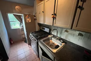 7023 Guilford Rd, Upper Darby, PA 19082 - Photo 3