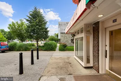 240 E Lancaster Avenue #RETAIL UNIT, Wayne, PA 19087 - Photo 3