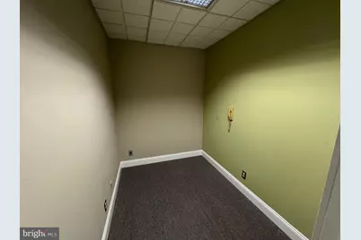 100 E Chester Pike #5, Ridley Park, PA 19078 - Photo 7