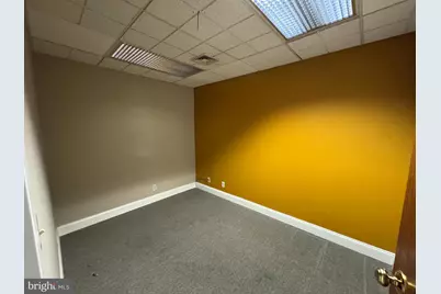 100 E Chester Pike #5, Ridley Park, PA 19078 - Photo 9