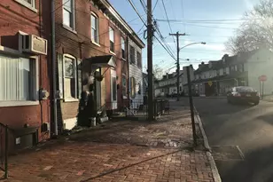 27 Upland Ave, Brookhaven, PA 19015 - Photo 3