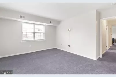 814 South Avenue #J6, Secane, PA 19018 - Photo 9