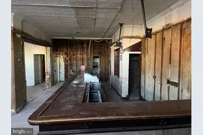 327 Highland Avenue, Chester, PA 19013 - Photo 7