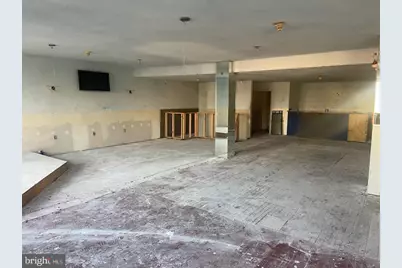 327 Highland Avenue, Chester, PA 19013 - Photo 9