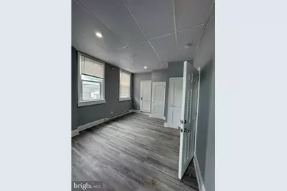 15 S Church Lane, Upper Darby, PA 19082 - Photo 7