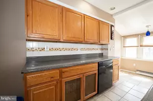 105 N Fairview Ave, Upper Darby, PA 19082 - Photo 9