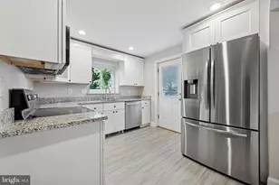 1439 Green St, Garnet Valley, PA 19060 - Photo 3