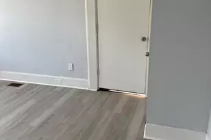 1018 Elsinore Pl, Chester, PA 19013 - Photo 17