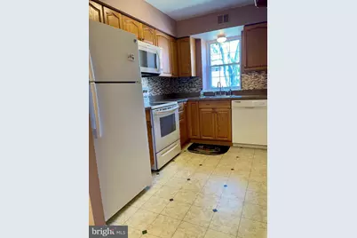 804 South Avenue #D7, Secane, PA 19018 - Photo 15