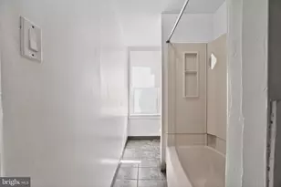 2032 Edgmont Ave, Chester, PA 19013 - Photo 11