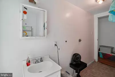 2032 Edgmont Avenue, Chester, PA 19013 - Photo 29