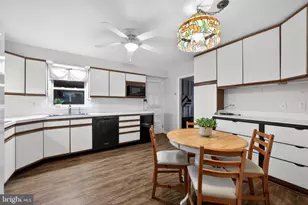 319 Crestview Cir, Media, PA 19063 - Photo 9