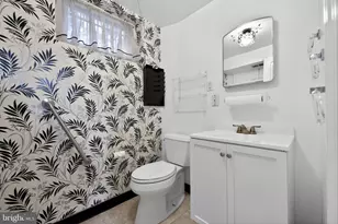 319 Crestview Cir, Media, PA 19063 - Photo 27