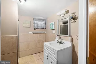 228 Bartlett Ave, Sharon Hill, PA 19079 - Photo 23