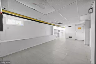 223 E Park Rd, Havertown, PA 19083 - Photo 43