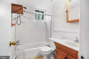 100 E Glenolden Ave, Glenolden, PA 19036 - Photo 9