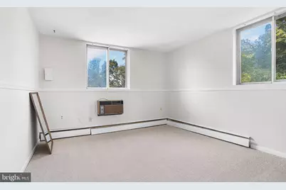 100 E Glenolden Avenue #B-6, Glenolden, PA 19036 - Photo 7