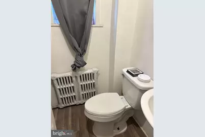 902 Maple Terrace, Darby, PA 19023 - Photo 9