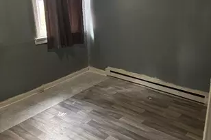 902 Maple Terrace, Darby, PA 19023 - Photo 5