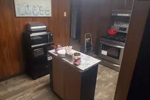 1044 Pine St, Darby, PA 19023 - Photo 7