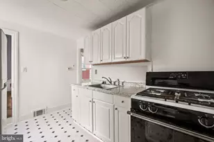 816 Upland Ave, Chester, PA 19013 - Photo 11