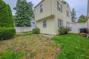 806 W Penn Pines Blvd, Aldan, PA 19018 - Photo 25