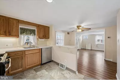 806 W Penn Pines Boulevard, Aldan, PA 19018 - Photo 15