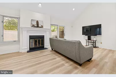 138 Montrose Avenue #8, Bryn Mawr, PA 19010 - Photo 5