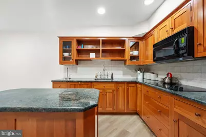 138 Montrose Avenue #8, Bryn Mawr, PA 19010 - Photo 9