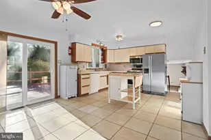 18 Cobblestone Ln, Aston, PA 19014 - Photo 11