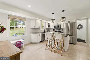 10 Fox Chase Cir, Newtown Square, PA 19073 - Photo 11