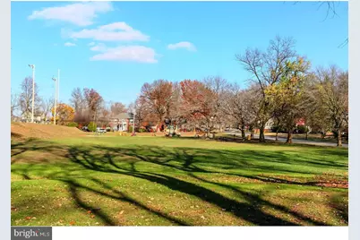 100 E Glenolden Avenue #R-18, Glenolden, PA 19036 - Photo 23