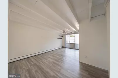 100 E Glenolden Avenue #R-18, Glenolden, PA 19036 - Photo 3