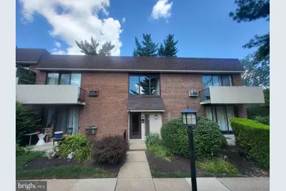 100 E Glenolden Avenue #R-18, Glenolden, PA 19036 - Photo 1