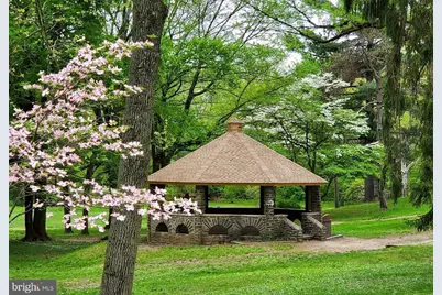 100 E Glenolden Avenue #R-18, Glenolden, PA 19036 - Photo 21