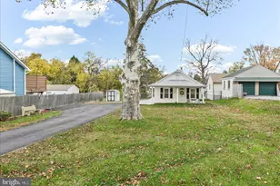 929 Crystle Rd, Aston, PA 19014 - Photo 3