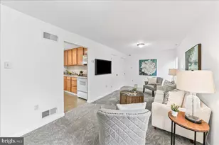 929 Crystle Rd, Aston, PA 19014 - Photo 5